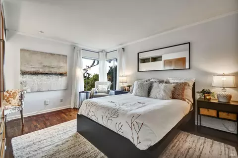 Bedroom - 446 Headlands Ct, Sausalito, CA 94965 photo 2 of 2