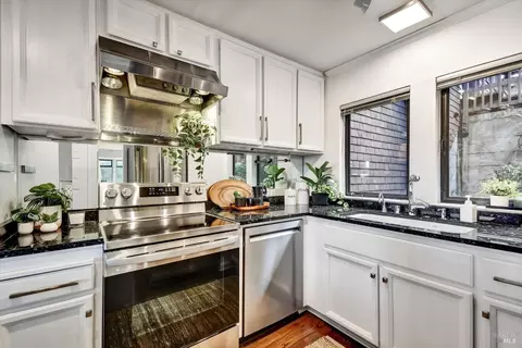 Kitchen - 446 Headlands Ct, Sausalito, CA 94965 photo 2 of 2