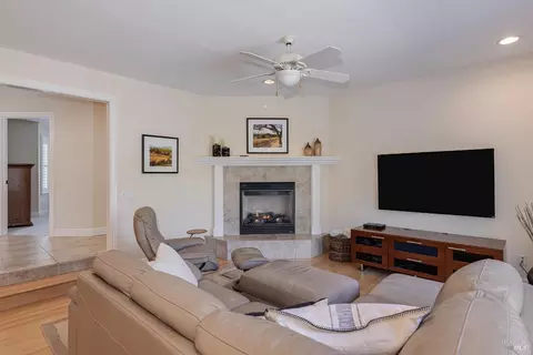 Living - 8776 Logan Pl, Cotati, CA 94931 photo 3 of 4