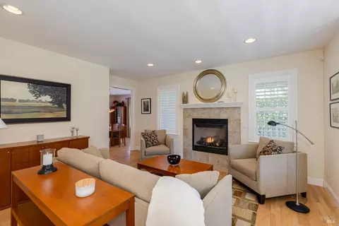 Living - 8776 Logan Pl, Cotati, CA 94931 photo 1 of 4