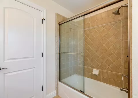 Bath - 8776 Logan Pl, Cotati, CA 94931 photo 3 of 7