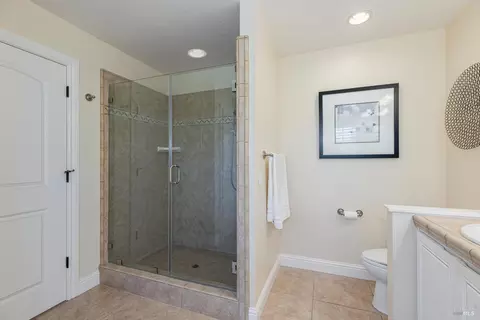 Bath - 8776 Logan Pl, Cotati, CA 94931 photo 6 of 7