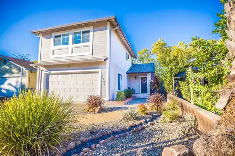 2291 Truckee Dr, Santa Rosa, CA 95401