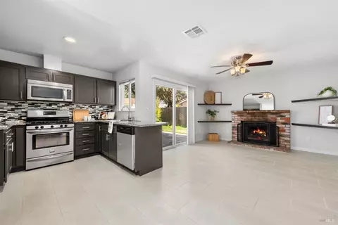 1944 Diamond Way, Fairfield, CA 94533