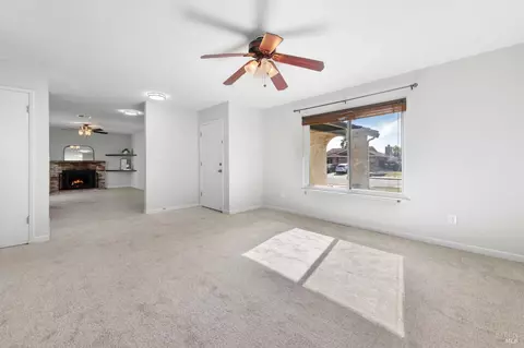 1944 Diamond Way, Fairfield, CA 94533 photo 4