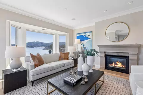30 De Silva Island Dr, Mill Valley, CA 94941