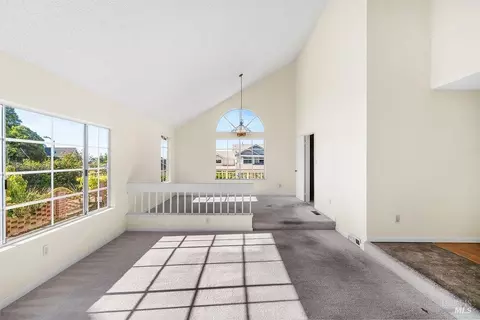Living - 125 Spinnaker Way, Vallejo, CA 94590 photo 3 of 6