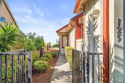 Exterior - 125 Spinnaker Way, Vallejo, CA 94590 photo 3 of 9