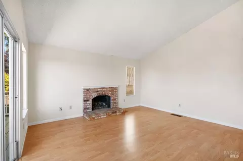 Living - 125 Spinnaker Way, Vallejo, CA 94590 photo 6 of 6