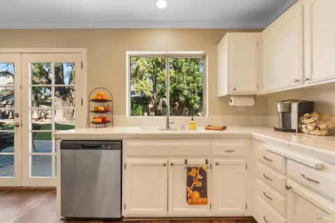 129 Wooded Glen Ct, Windsor, CA 95492 photo 14