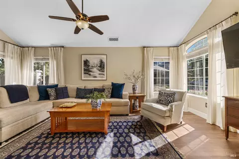 129 Wooded Glen Ct, Windsor, CA 95492 photo 7