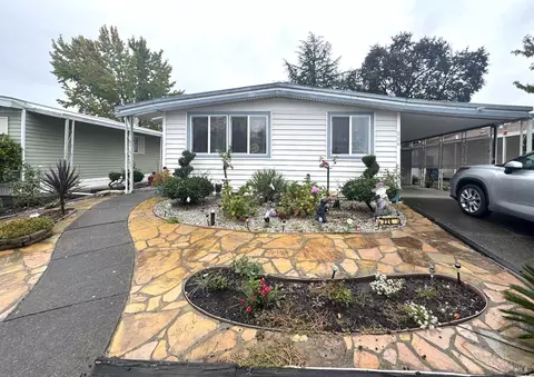 226 Regency Ct, Santa Rosa, CA 95401