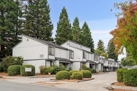 200-234 Pleasant Hill Ave N, Sebastopol, CA 95472