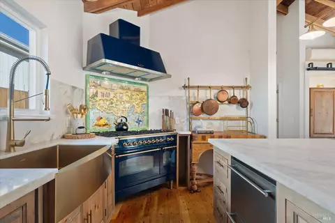 Kitchen - 620 Brown St, Healdsburg, CA 95448 photo 2 of 3