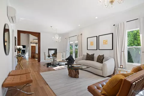 Living - 620 Brown St, Healdsburg, CA 95448 photo 2 of 2