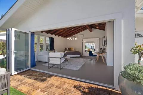 Exterior - 620 Brown St, Healdsburg, CA 95448 photo 2 of 12