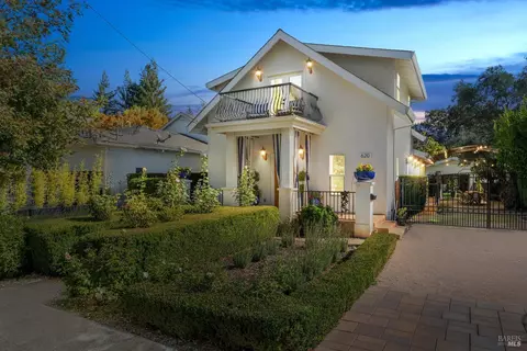 Exterior - 620 Brown St, Healdsburg, CA 95448 photo 3 of 12