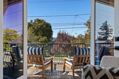 Exterior - 620 Brown St, Healdsburg, CA 95448 photo 7 of 12