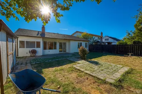 Exterior - 2859 Elmhurst Cir, Fairfield, CA 94533 photo 2 of 4