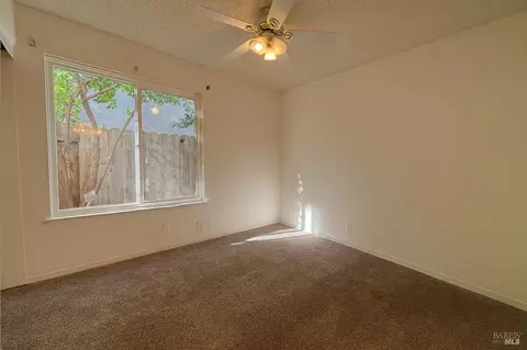 Bedroom - 2859 Elmhurst Cir, Fairfield, CA 94533 photo 1 of 3