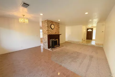 Living - 2859 Elmhurst Cir, Fairfield, CA 94533 photo 2 of 5