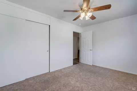 Bedroom - 1476 Thomas Dr, Napa, CA 94558 photo 3 of 4