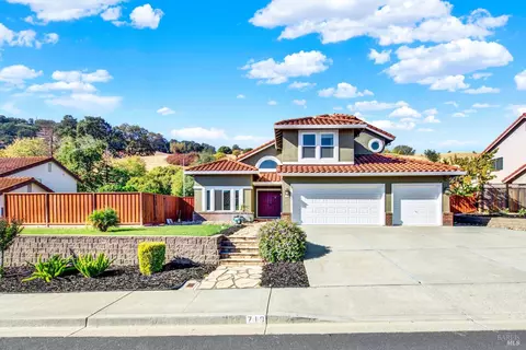 719 Rambleton Dr, Vacaville, CA 95688