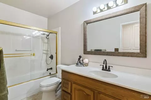 Bath - 1275 Granada St, Vallejo, CA 94591 photo 2 of 2