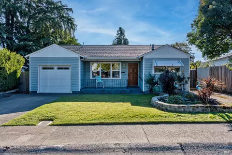 Exterior - 1169 Elm St, Ukiah, CA 95482 photo 3 of 9