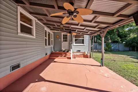 Exterior - 1169 Elm St, Ukiah, CA 95482 photo 4 of 9