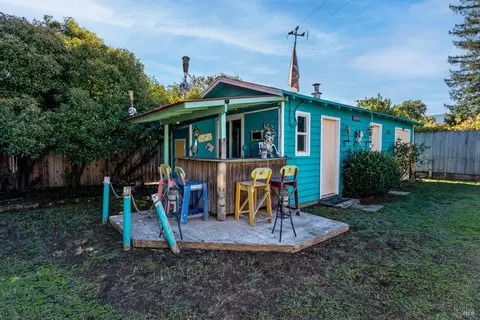 Exterior - 1169 Elm St, Ukiah, CA 95482 photo 6 of 9