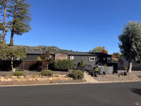 52 Oakstone Ct #52, Santa Rosa, CA 95409
