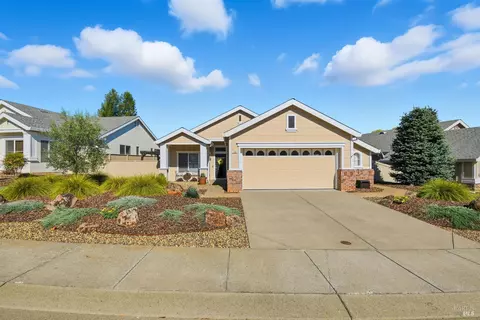 154 Clover Springs Dr, Cloverdale, CA 95425
