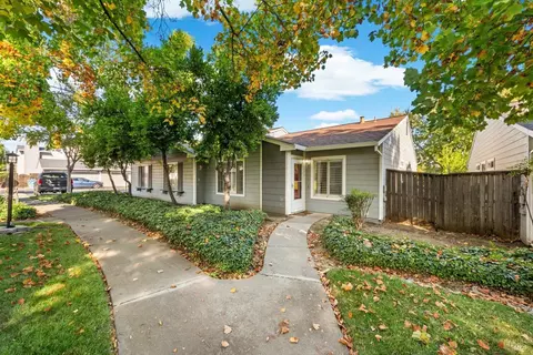 122 Village Ct, Vacaville, CA 95687