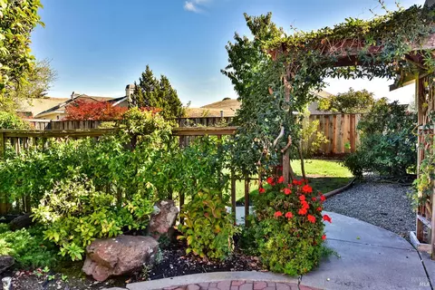 Exterior - 2728 Terry Ct, Pinole, CA 94564 photo 6 of 11