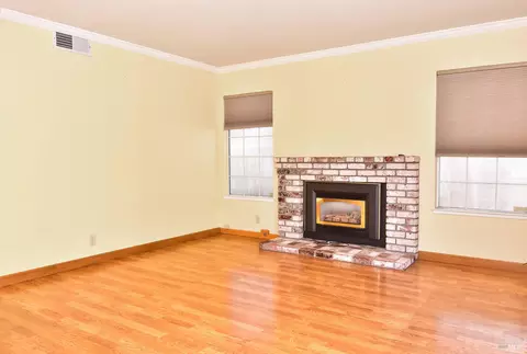 Living - 2728 Terry Ct, Pinole, CA 94564 photo 3 of 3