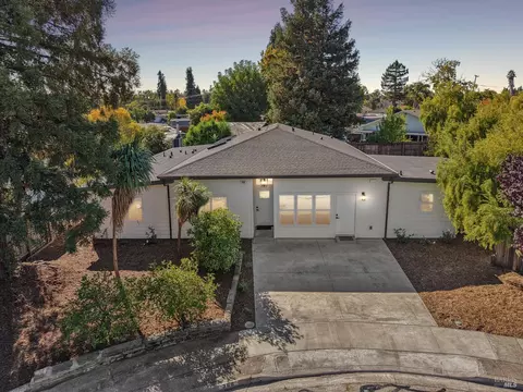 368 Bonnie Ct, Rohnert Park, CA 94928