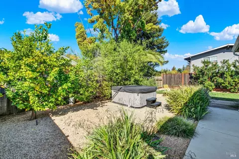1466 Ash St, Napa, CA 94559 photo 49