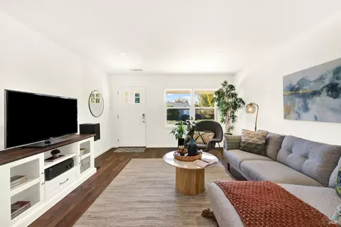 1466 Ash St, Napa, CA 94559 photo 5