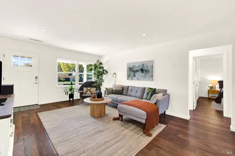1466 Ash St, Napa, CA 94559 photo 4