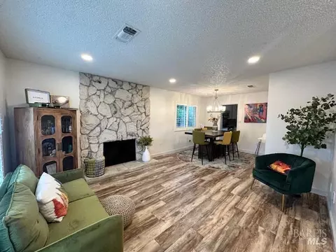 1203 Heron Dr, Suisun City, CA 94585