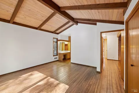 Bedroom - 6935 Lucas Valley Rd, Nicasio, CA 94946 photo 4 of 6