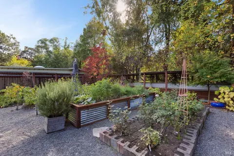 Exterior - 1030 Yell Ln, Glen Ellen, CA 95442 photo 23 of 30