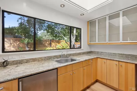 Kitchen - 1030 Yell Ln, Glen Ellen, CA 95442 photo 5 of 6