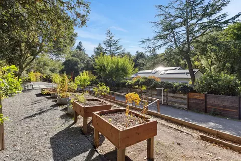 Exterior - 1030 Yell Ln, Glen Ellen, CA 95442 photo 27 of 30
