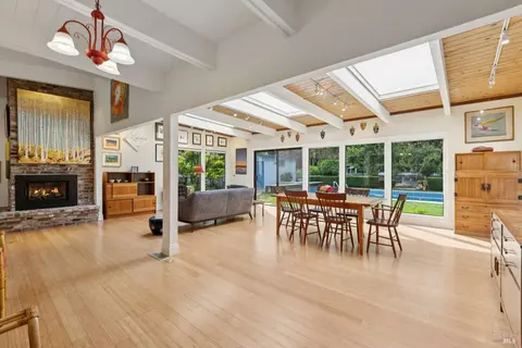 Dining - 1030 Yell Ln, Glen Ellen, CA 95442 photo 5 of 7