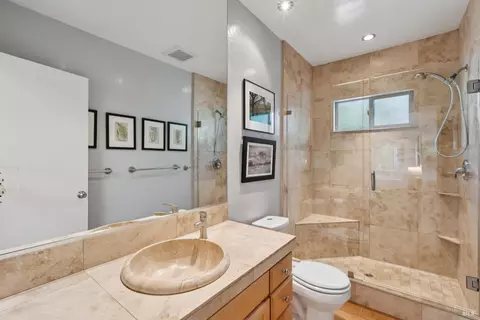 Bath - 1030 Yell Ln, Glen Ellen, CA 95442 photo 1 of 2