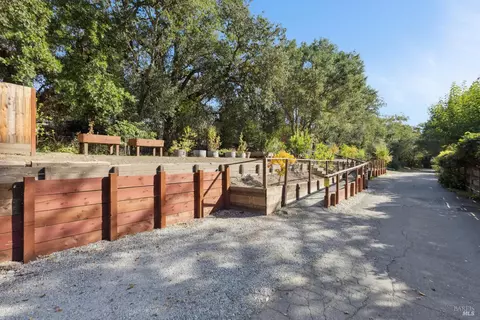 Exterior - 1030 Yell Ln, Glen Ellen, CA 95442 photo 25 of 30