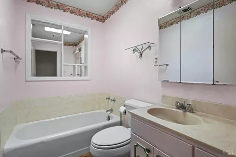 970 N Pine St, Ukiah, CA 95482 photo 15