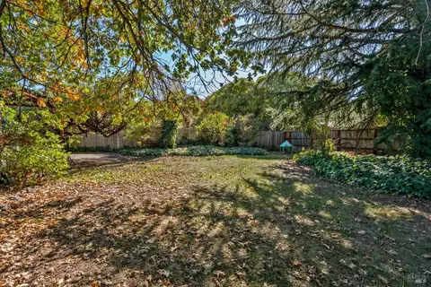970 N Pine St, Ukiah, CA 95482 photo 18